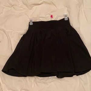 Juicy couture size small black skirt